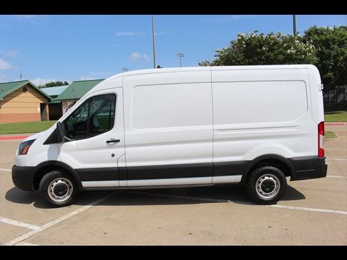 Used 2022 Ford Transit 250 Medium Roof RWD image 2