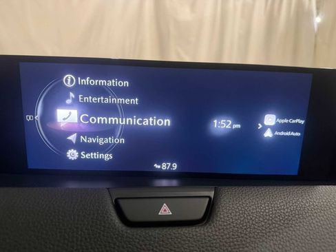 Certified 2025 MAZDA CX-90 3.3 Turbo w/ Preferred Package image 32