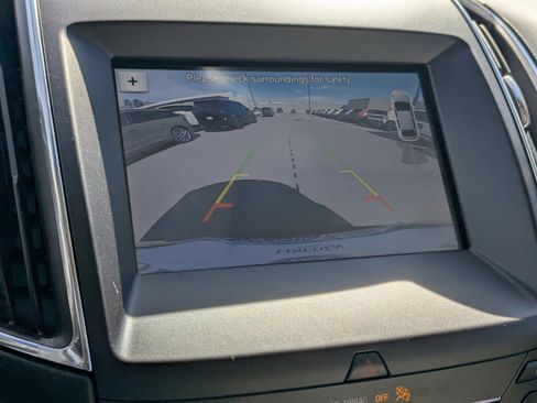 Used 2019 Ford Edge Titanium w/ Cold Weather Package AWD/4WD image 11