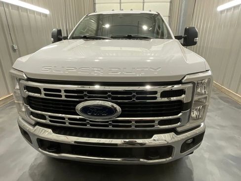 Used 2023 Ford F350 XL w/ XL Chrome Package RWD image 2