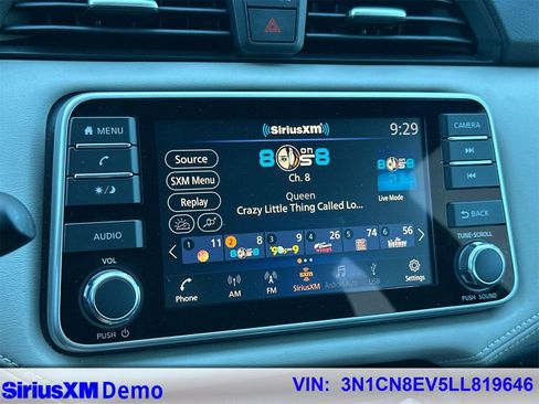 Used 2020 Nissan Versa SV image 31