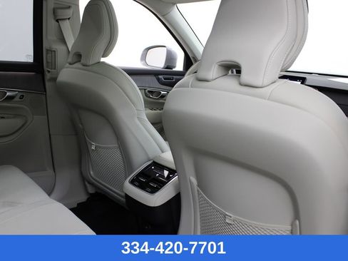 New 2026 Volvo XC90 B6 Ultra image 21