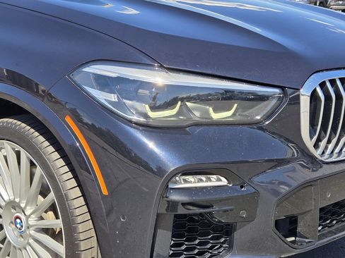 Used 2019 BMW X5 xDrive50i w/ M Sport Package AWD/4WD image 8