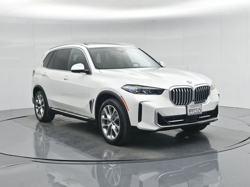 Used 2025 BMW X5 xDrive50e image 58