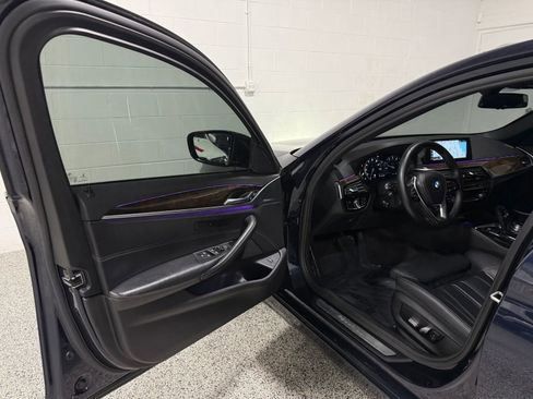 Used 2017 BMW 540i xDrive image 9
