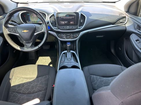 Used 2018 Chevrolet Volt LT w/ Comfort Package FWD image 11