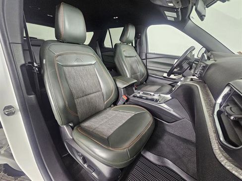 Used 2022 Ford Explorer Timberline image 14