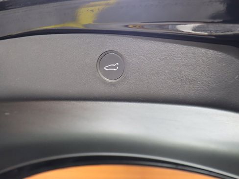 Used 2023 Tesla Model 3 Standard Range image 51