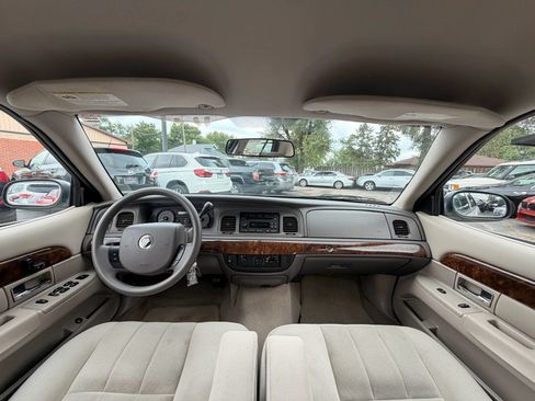 Used 2008 Mercury Grand Marquis GS RWD image 2