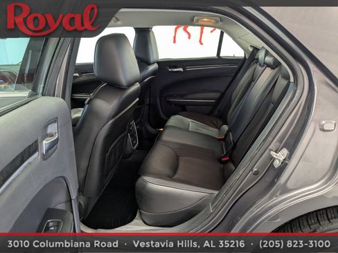 Used 2018 Chrysler 300 Limited image 13