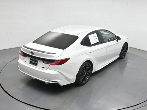 Used 2026 Toyota Camry XSE FWD image 40