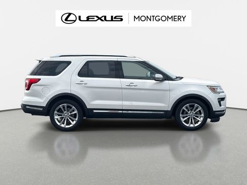 Used 2018 Ford Explorer Limited w/ Equipment Group 301A image 2
