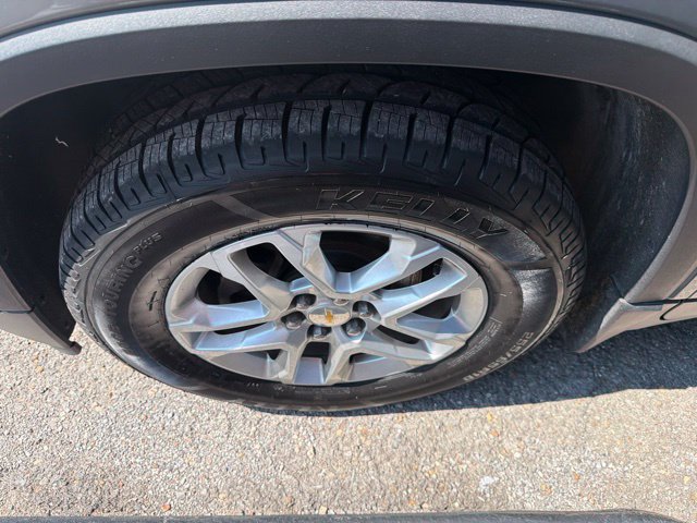 Used 2019 Chevrolet Traverse LT w/ LPO, Cargo Package AWD/4WD image 4