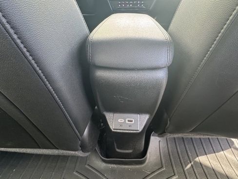 Used 2022 Chevrolet Bolt LT w/ Infotainment Package image 12