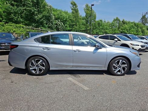 Used 2022 Subaru Legacy Limited image 7