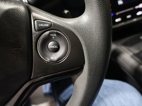 Used 2018 Honda HR-V EX image 31