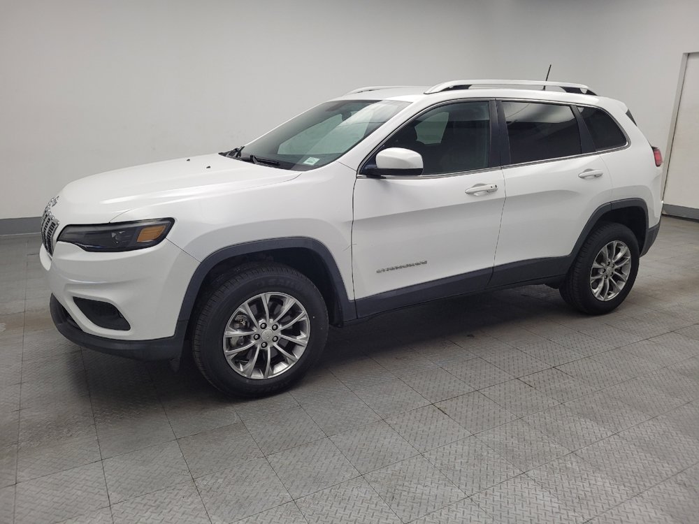 Used 2019 Jeep Cherokee Latitude Plus w/ Trailer Tow Group AWD/4WD image 2