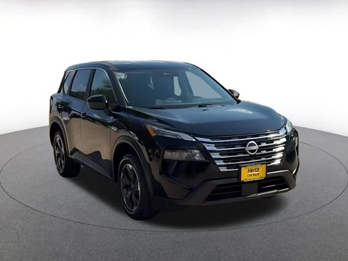 Used 2025 Nissan Rogue SV FWD image 3