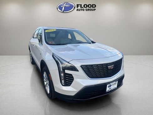 Used 2022 Cadillac XT4 Luxury w/ Cold Weather Package image 1