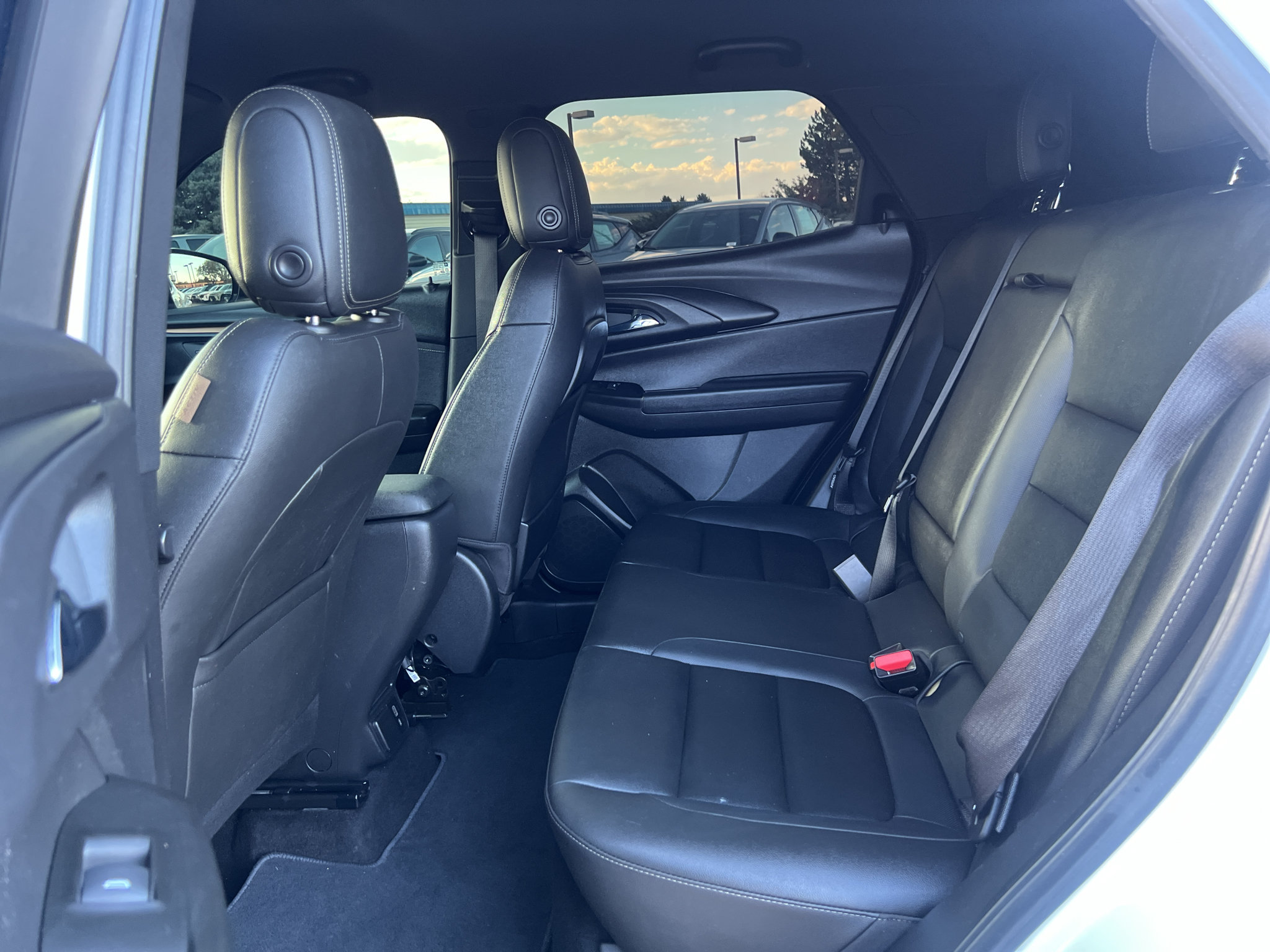 Used 2023 Chevrolet TrailBlazer ACTIV w/ Convenience Package FWD image 9