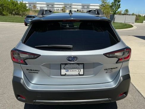 Used 2025 Subaru Outback Onyx Edition AWD/4WD image 3