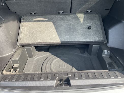 Used 2018 Chevrolet Equinox LT FWD image 30