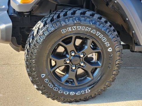 Used 2023 Jeep Wrangler Sport AWD/4WD image 18