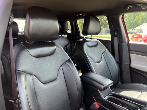 Used 2023 Jeep Compass Limited AWD/4WD image 13