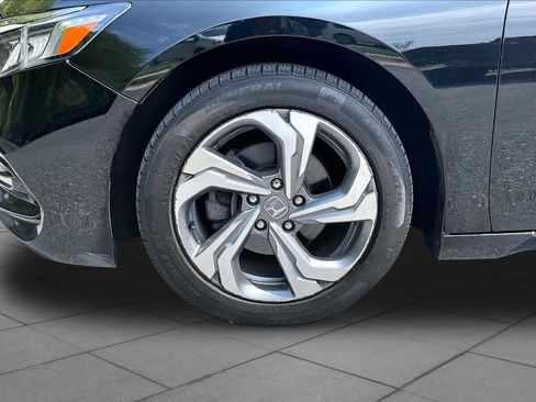 Used 2020 Honda Accord EX image 11