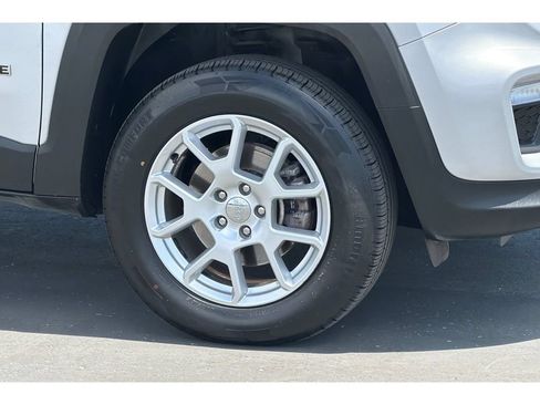 Used 2019 Jeep Renegade Sport w/ Sport Appearance Group AWD/4WD image 31