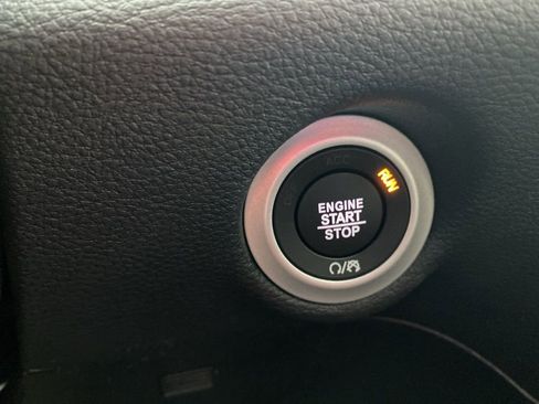 New 2026 Chrysler Pacifica Limited w/ S Appearance Package image 31