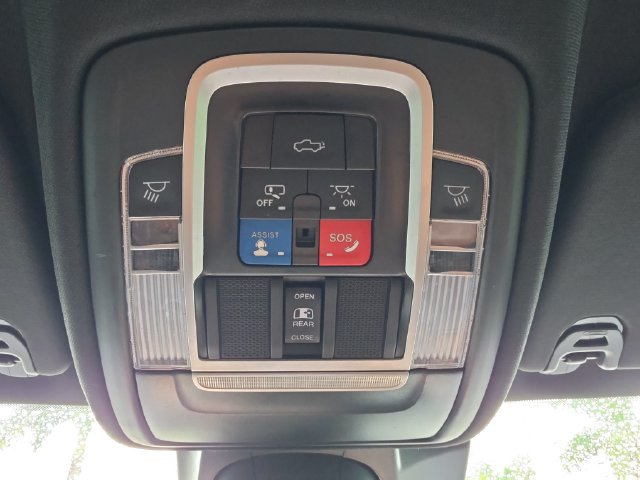 Used 2023 RAM 1500 Limited RWD image 32