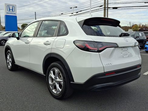 Certified 2023 Honda HR-V LX image 4
