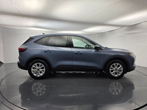 Used 2026 Ford Escape Active w/ Tech Pack #1 FWD image 3