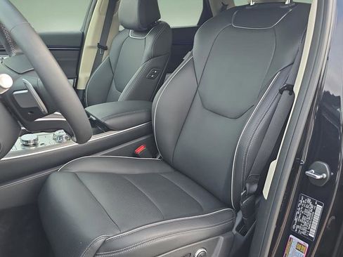 New 2026 Genesis GV70 2.5T Advanced image 5