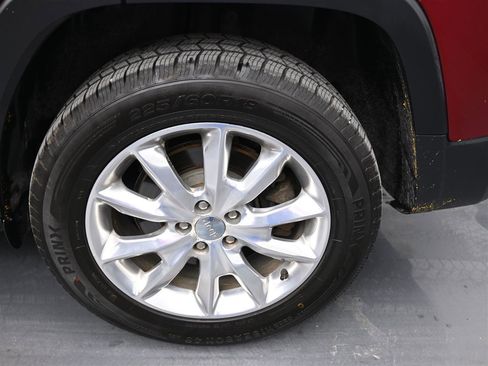 Used 2017 Jeep Cherokee Limited w/ Trailer Tow Group image 20