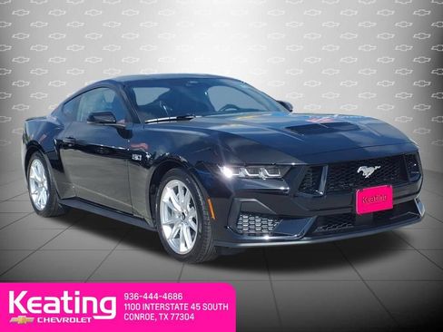 Used 2025 Ford Mustang GT Premium RWD image 3