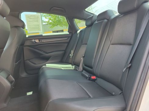 Used 2019 Honda Accord Sport image 11