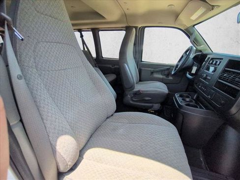 Used 2020 Chevrolet Express 3500 LT w/ LT Preferred Equipment Group RWD image 16