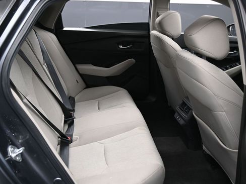 Used 2025 Honda Accord SE image 31