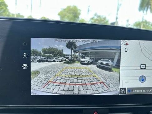 Used 2025 Hyundai Elantra SEL FWD image 24