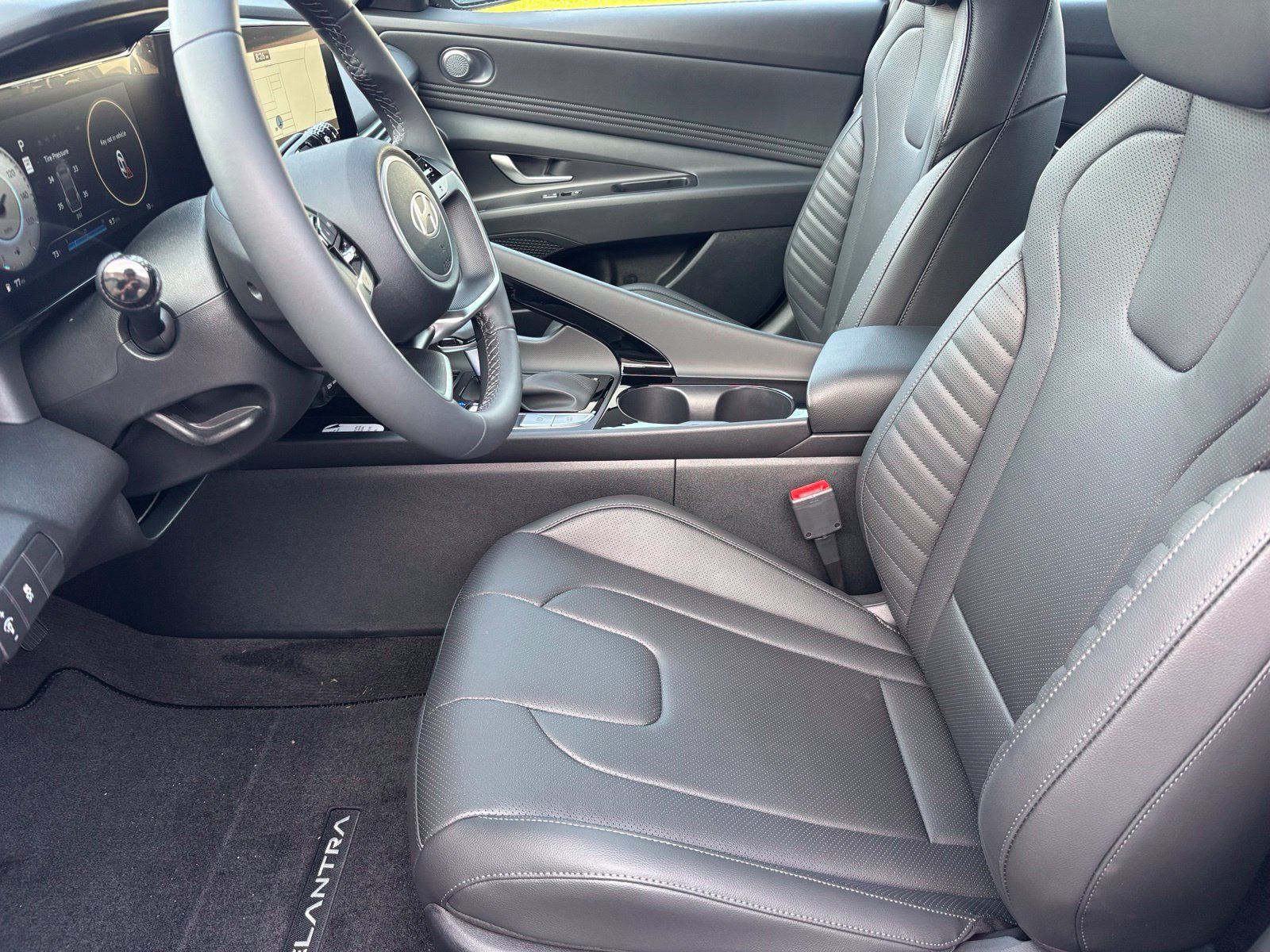 New 2026 Hyundai Elantra Limited FWD image 16