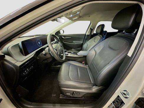 Used 2022 Kia EV6 Wind image 13