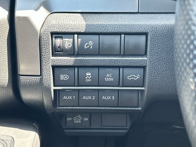 Used 2024 Toyota Tacoma TRD Off-Road w/ TRD Off Road Premium Package AWD/4WD image 33