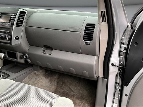 Used 2013 Nissan Frontier SV RWD image 24