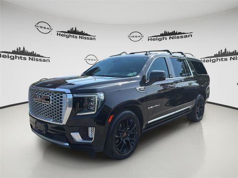 Used 2023 GMC Yukon XL Denali w/ Denali Reserve Package AWD/4WD image 1