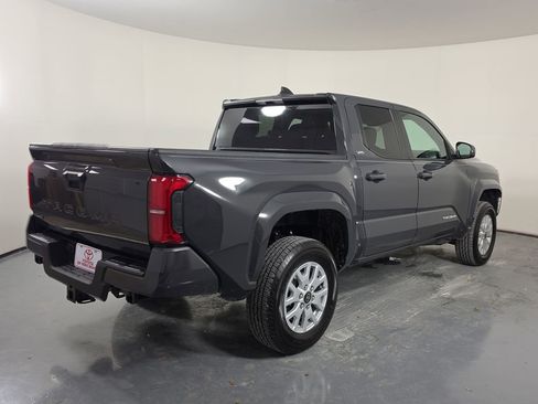 Certified 2025 Toyota Tacoma SR5 AWD/4WD image 6