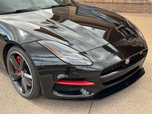 Used 2018 Jaguar F-TYPE R image 10