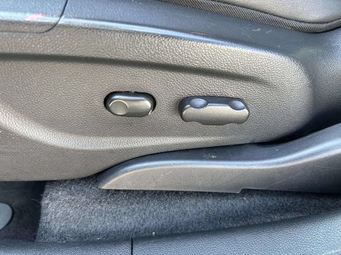 Used 2021 Buick Encore Preferred FWD image 19