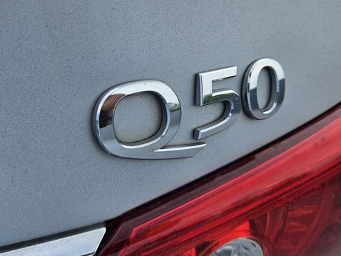 Used 2015 INFINITI Q50 Premium w/ Technology Package image 5